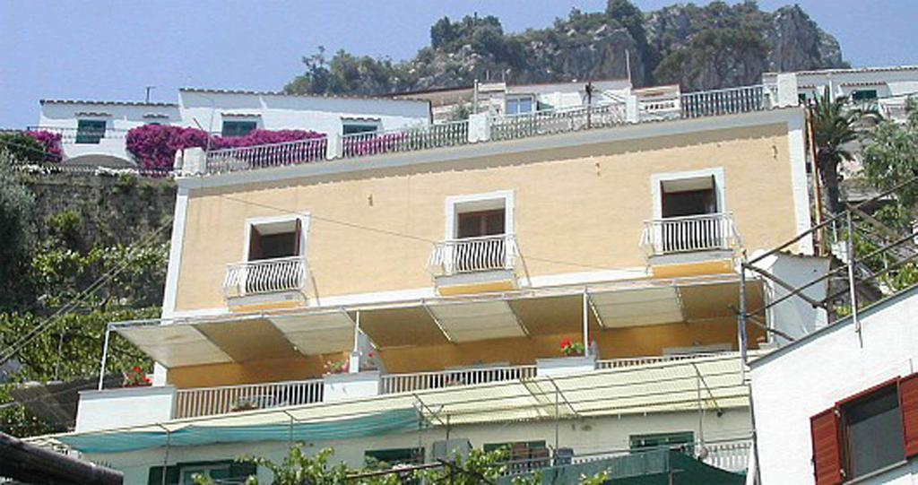 Ludovica Apartment Type B Positano Bilik gambar